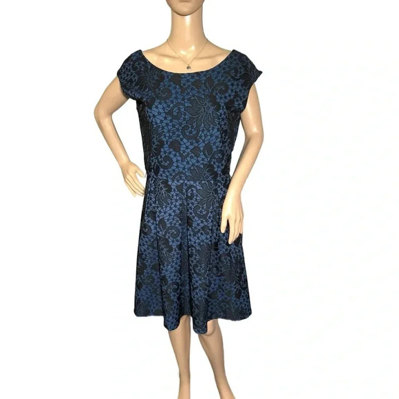 NEIMAN MARCUS Designer Vintage Fit Flare Lace Overlay Navy Sleeveless Dress 10 - Picture 4 of 15